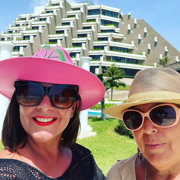 My name is Bettina Paola - Picture 5 of 15